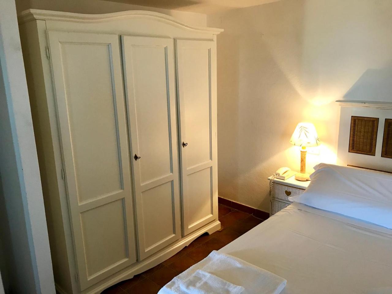 Hotel Su Meriagu Capitana Extérieur photo